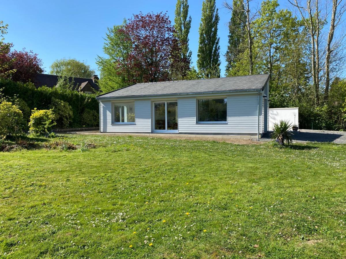 Villa entourée de verdure avec parking privé Halluin Extérieur photo