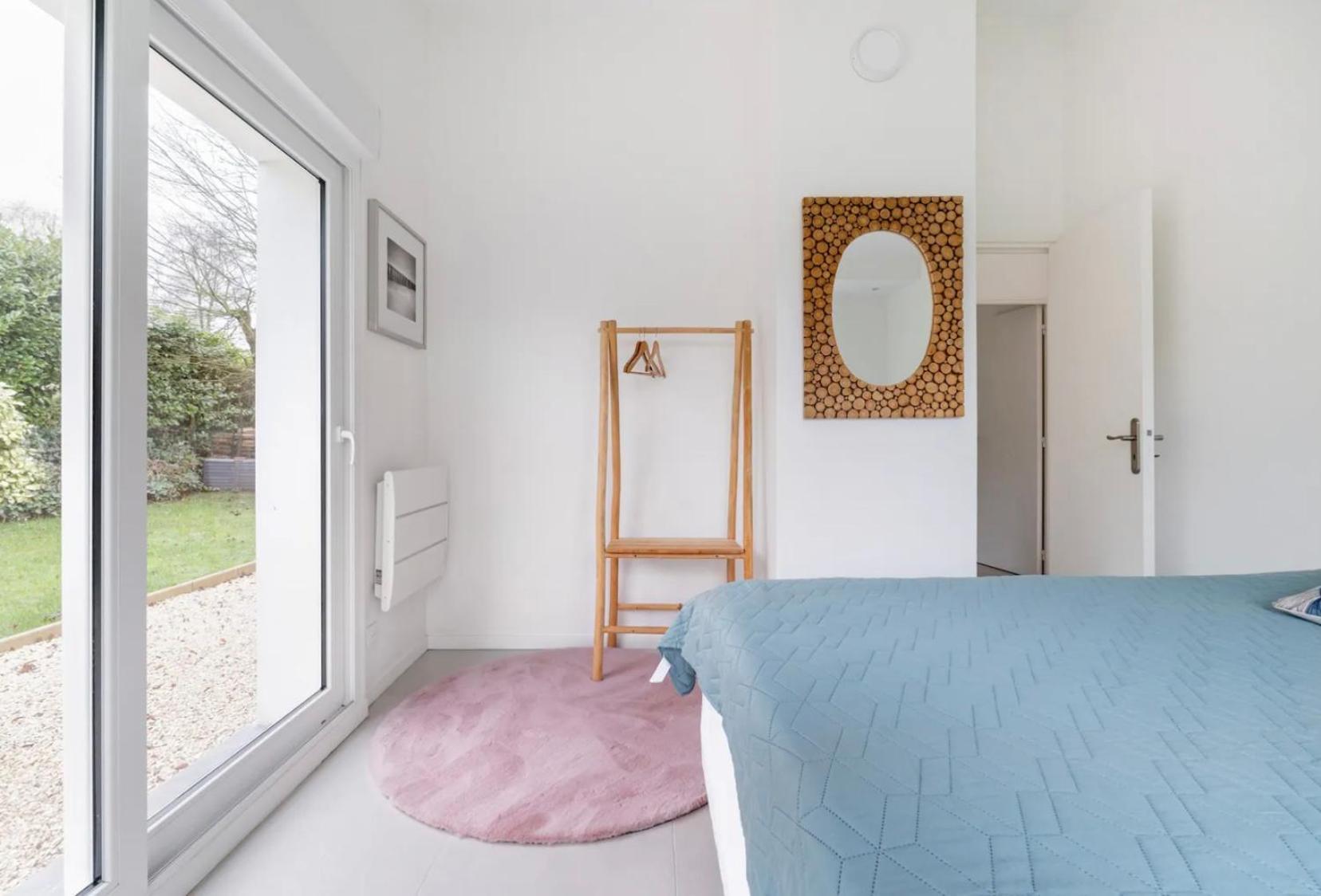 Villa entourée de verdure avec parking privé Halluin Extérieur photo